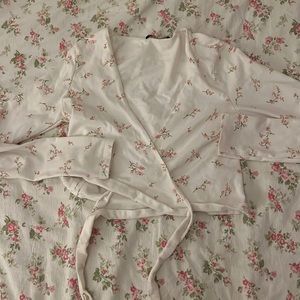 brandy floral pink and white wrap top